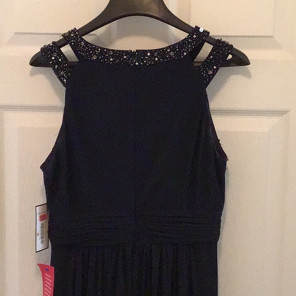 Ladies formal dress - Picture 4 of 9